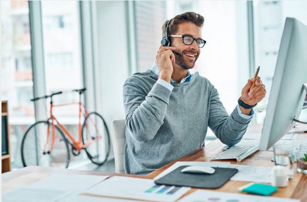 9 Easy Ways to Build Rapport with Customers Over the Phone